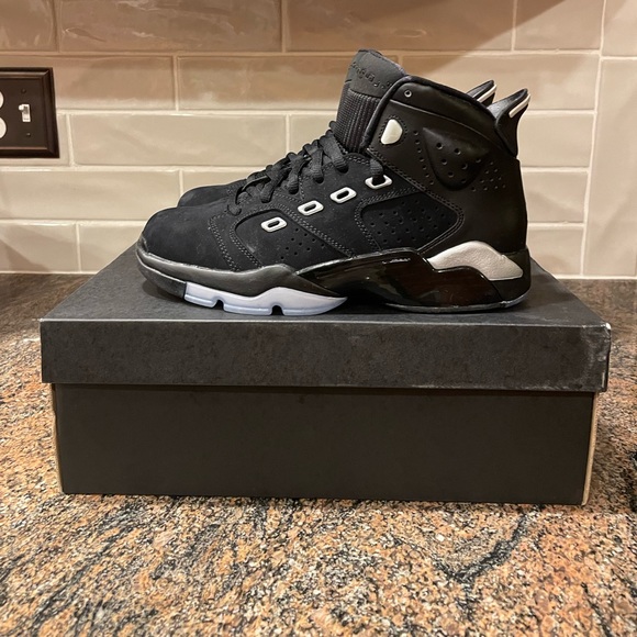 JORDAN 6-17-23 Black/Black/Metallic silver MENS size 8 - Picture 5 of 7